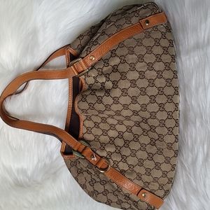 💯 Authentic Gucci Handbag 🍀